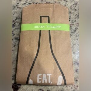 Easy, Tiger Brown Paper Liquor Bag Set